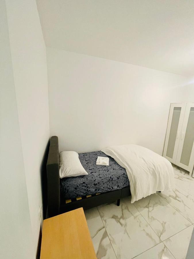Queen Apartments Santa Coloma de Gramenet Exterior photo